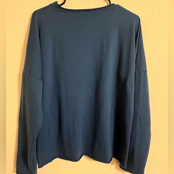 Yes I’m cold Crewneck  sweatshirt  size S - Picture 4 of 4